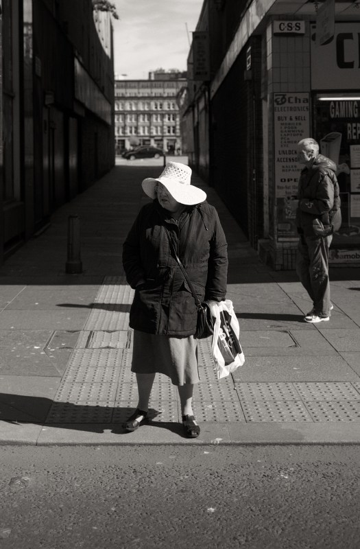 floppy hat road cross