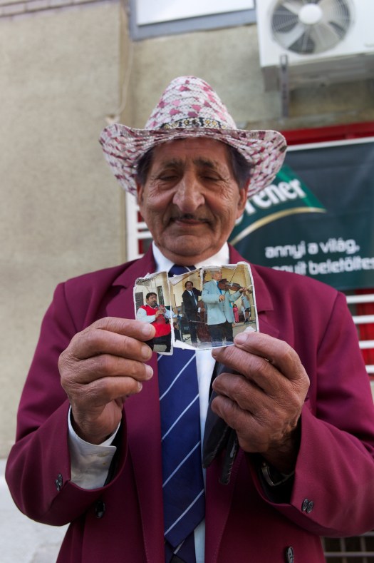 DOUBLE BASS PLAYER 243