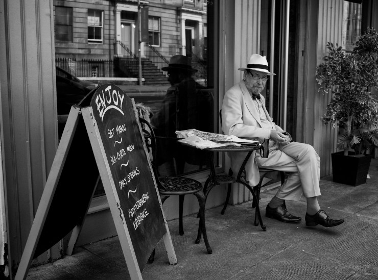 MAN STARING AT ME ON HEAT 355