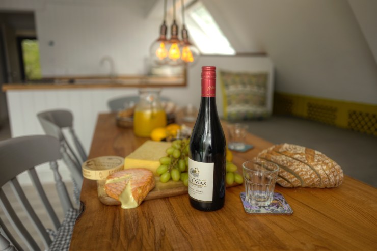 ad for lochend chalets 001