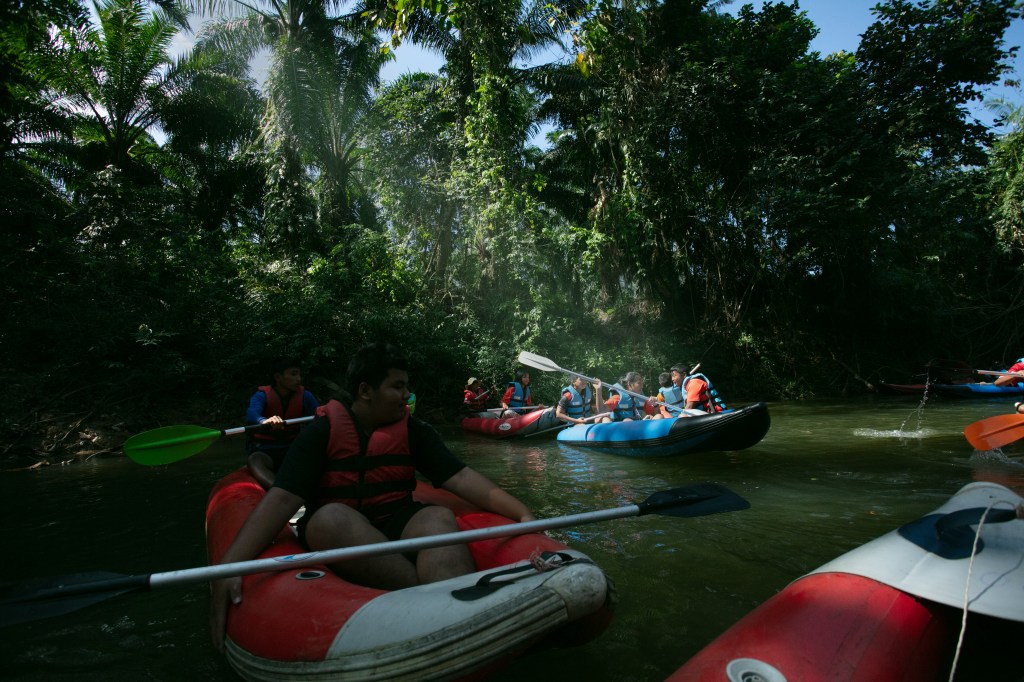 Kayaking Group, Khlong Sok River